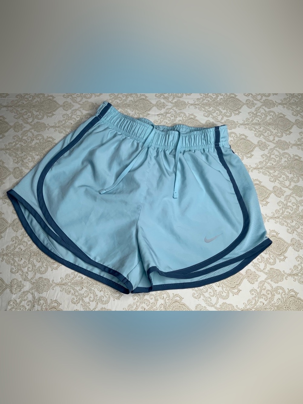 Women’s Nike Tempo Running Shorts XS Baby Blue/Gray Trim